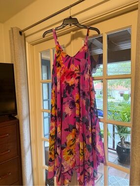 Nina Leonard Fuchsia Floral small dress